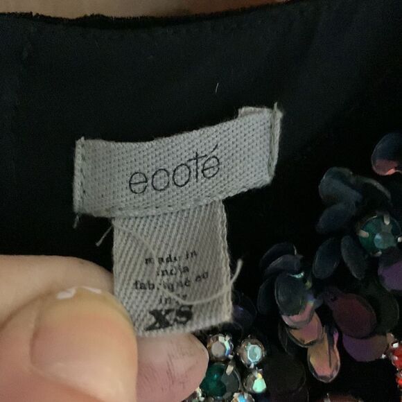 Ecote’ Jasmina crystal embellished black velvet sleeveless shift dress - Picture 9 of 12